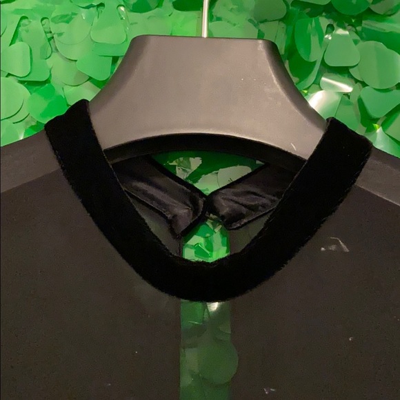 ESCADA - Picture 3 of 6